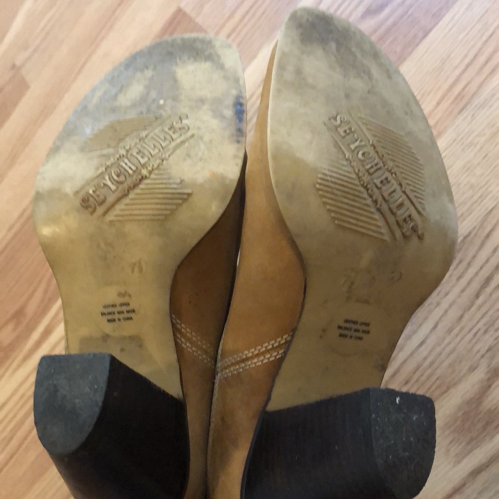SEYCHELLES SUEDE LEATHER FLORAL EMBROIDERED WESTERN BOOTS TAN SIZE 7.5 - Picture 9 of 12